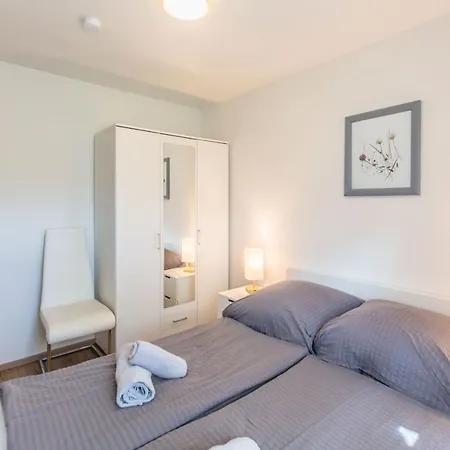 Ferienhaeuser Hitthim - Vitte Apartment Baabe